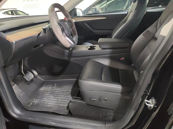 Tesla Model Y 2022, 44300 км, за 24451 USD - фото 12