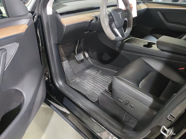 Tesla Model Y 2022, 44300 км, за 24451 USD - фото 19