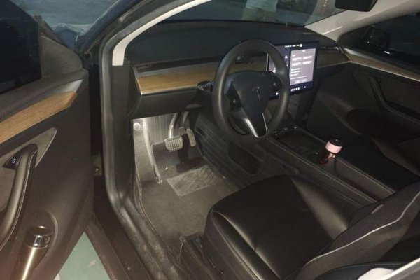 Tesla Model Y 2022, 45800 км, за 23594 USD - фото 16