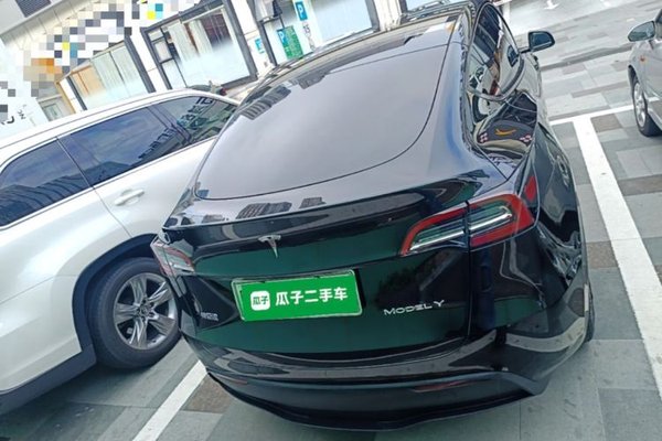 Tesla Model Y 2022, 48500 км, за 26597 USD