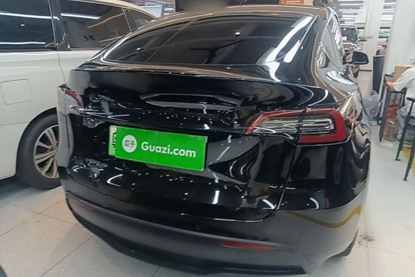 Tesla Model Y 2022, 51800 км, за 27083 USD
