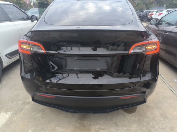 Tesla Model Y 2022, 54400 км, за 25282 USD