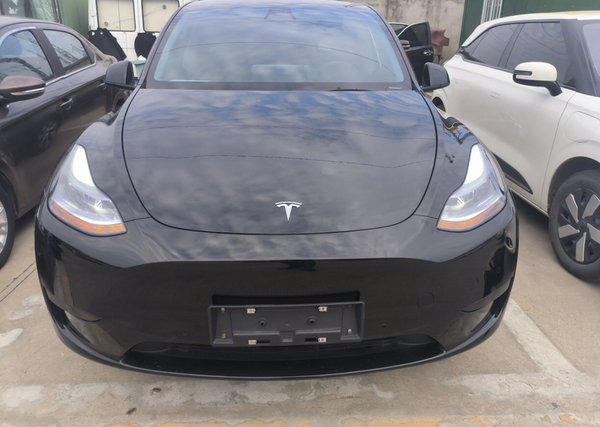 Tesla Model Y 2022, 54400 км, за 25282 USD - фото 6