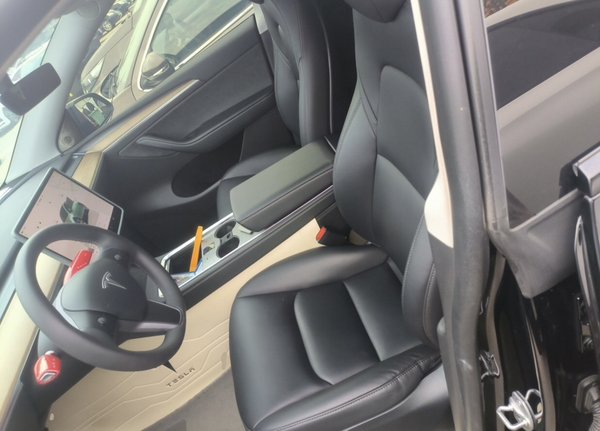 Tesla Model Y 2022, 54400 км, за 25282 USD - фото 19