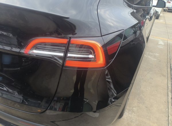 Tesla Model Y 2022, 54400 км, за 25282 USD - фото 9