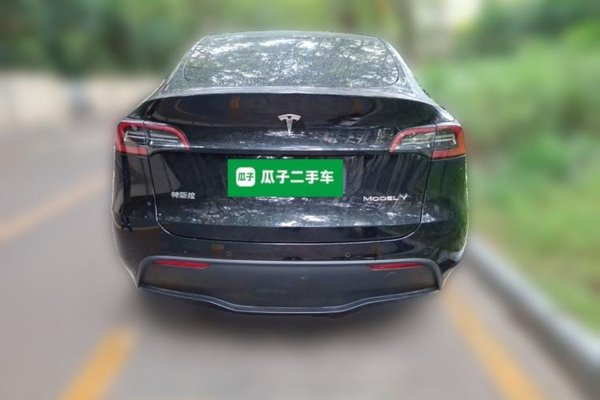Tesla Model Y 2022, 59600 км, за 26758 USD