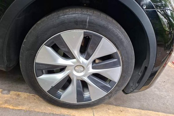 Tesla Model Y 2022, 59600 км, за 26758 USD - фото 8