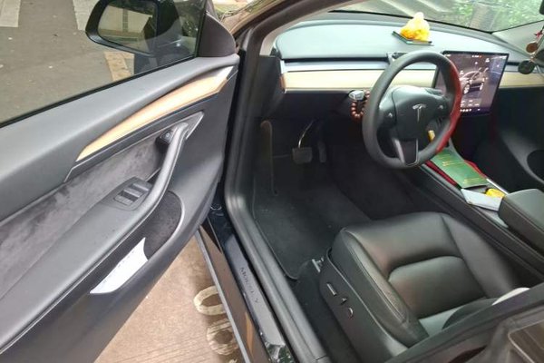 Tesla Model Y 2022, 59600 км, за 26758 USD - фото 19
