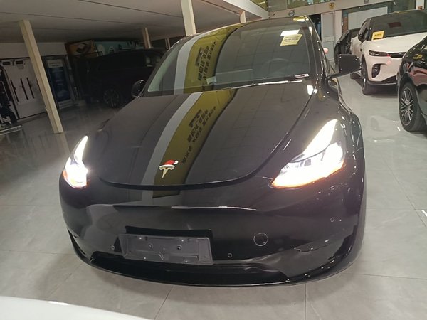 Tesla Model Y 2022, 60400 км, за 27343 USD