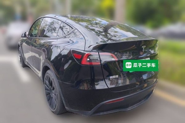 Tesla Model Y 2022, 62300 км, за 26612 USD