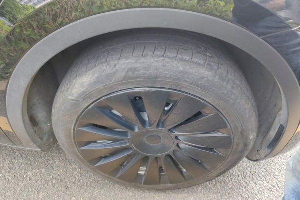 Tesla Model Y 2022, 62300 км, за 26612 USD - фото 8