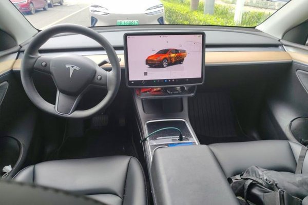 Tesla Model Y 2022, 62300 км, за 26612 USD - фото 18