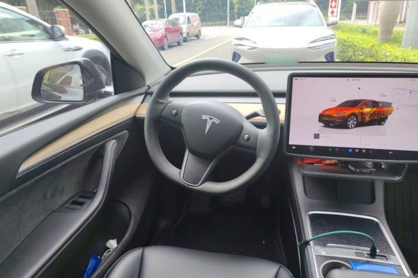 Tesla Model Y 2022, 62300 км, за 26612 USD - фото 9