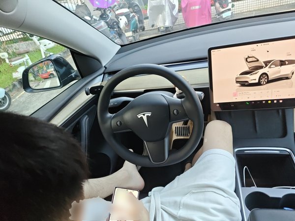 Tesla Model Y 2022, 64200 км, за 24973 USD - фото 11