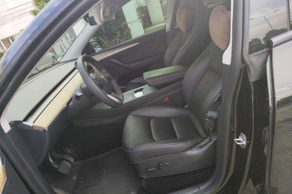 Tesla Model Y 2022, 65500 км, за 24812 USD - фото 16