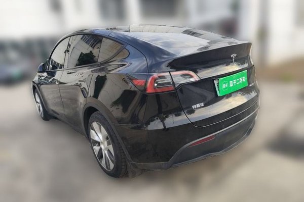 Tesla Model Y 2022, 65500 км, за 24812 USD