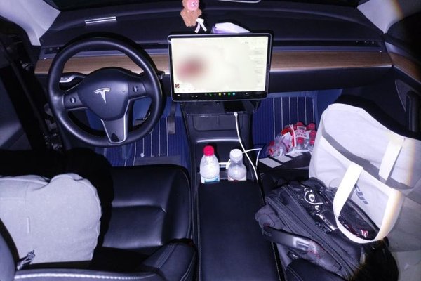 Tesla Model Y 2022, 66000 км, за 25450 USD - фото 18