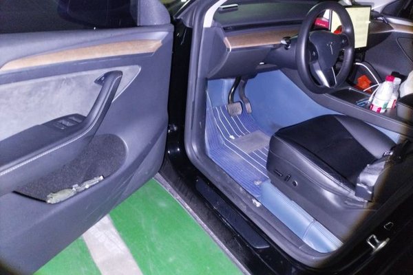 Tesla Model Y 2022, 66000 км, за 25450 USD - фото 19