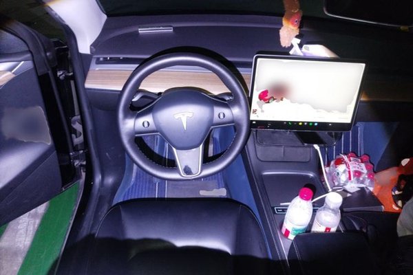 Tesla Model Y 2022, 66000 км, за 25450 USD - фото 9