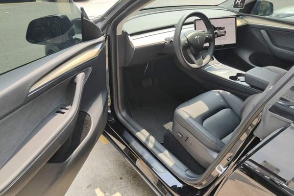 Tesla Model Y 2022, 70200 км, за 26346 USD - фото 19