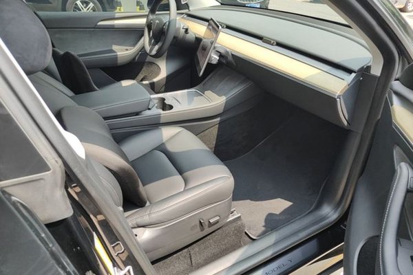 Tesla Model Y 2022, 70200 км, за 26346 USD - фото 23