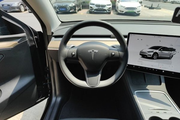Tesla Model Y 2022, 70200 км, за 26346 USD - фото 14