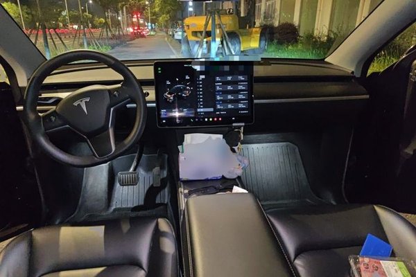 Tesla Model Y 2022, 73900 км, за 24047 USD - фото 9
