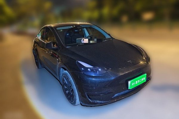 Tesla Model Y 2022, 73900 км, за 24047 USD