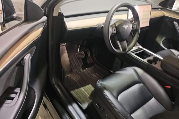 Tesla Model Y 2022, 76800 км, за 24881 USD - фото 19