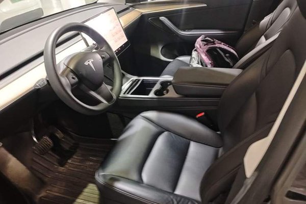 Tesla Model Y 2022, 76800 км, за 24881 USD - фото 18