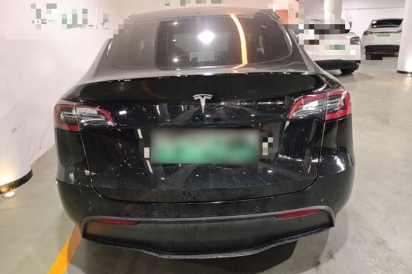 Tesla Model Y 2022, 76800 км, за 24881 USD