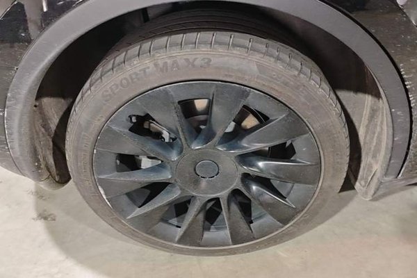 Tesla Model Y 2022, 76800 км, за 24881 USD - фото 10