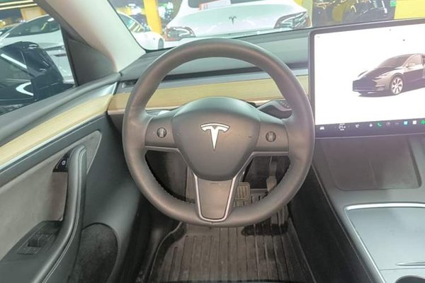 Tesla Model Y 2022, 80500 км, за 24834 USD - фото 21