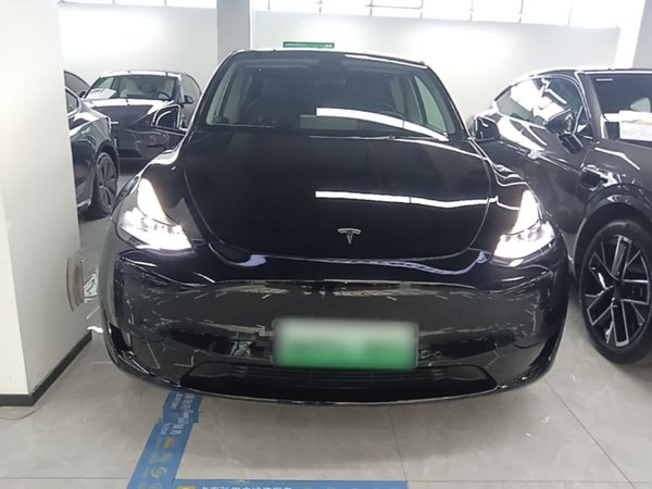 Tesla Model Y 2022, 81500 км, за 25445 USD