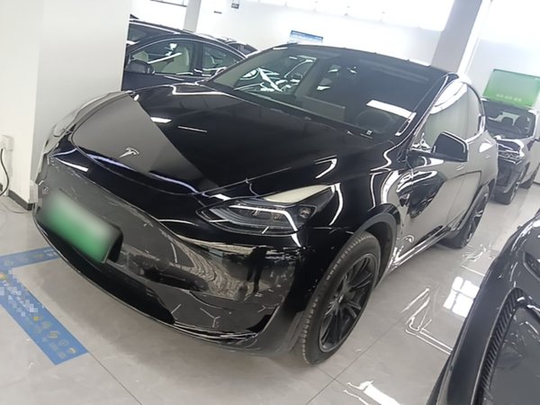 Tesla Model Y · 2022 год