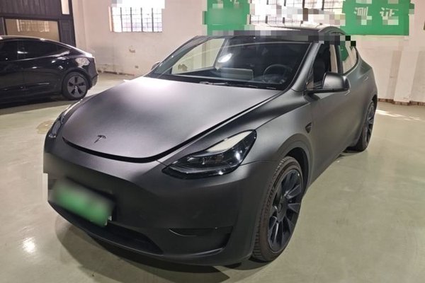 Tesla Model Y · 2022 год
