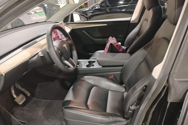 Tesla Model Y 2022, 82600 км, за 24052 USD - фото 17