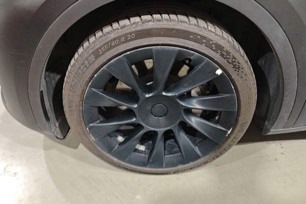 Tesla Model Y 2022, 82600 км, за 24052 USD - фото 10