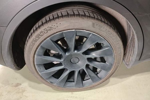 Tesla Model Y 2022, 82600 км, за 24052 USD - фото 11
