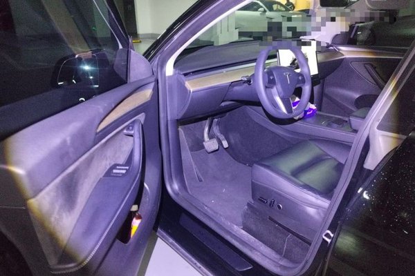 Tesla Model Y 2022, 87200 км, за 24968 USD - фото 17