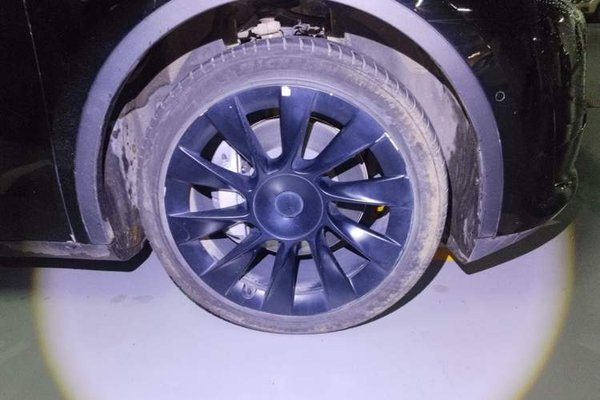 Tesla Model Y 2022, 87200 км, за 24968 USD - фото 8