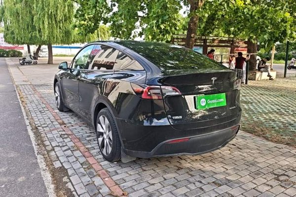 Tesla Model Y 2022, 87400 км, за 24903 USD