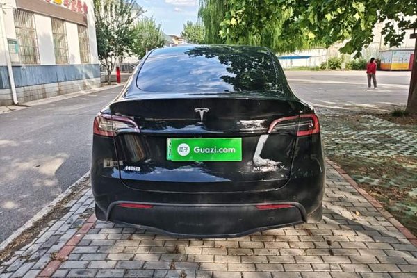 Tesla Model Y 2022, 87400 км, за 24903 USD