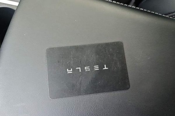 Tesla Model Y 2022, 87400 км, за 24903 USD - фото 23