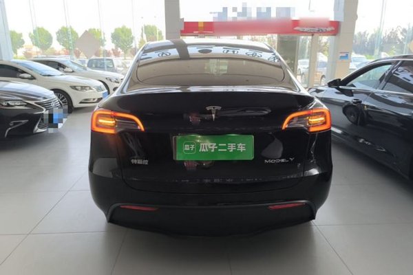 Tesla Model Y 2022, 89600 км, за 24338 USD