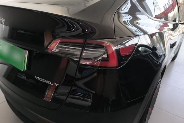 Tesla Model Y 2022, 89600 км, за 24338 USD - фото 9