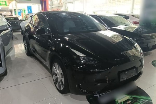 Tesla Model Y 2022, 96900 км, за 25852 USD