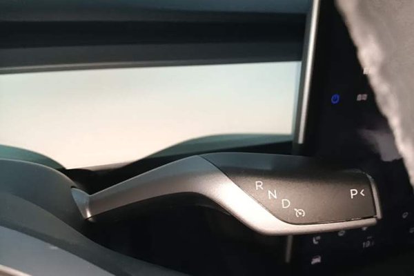 Tesla Model Y 2022, 96900 км, за 25852 USD - фото 17