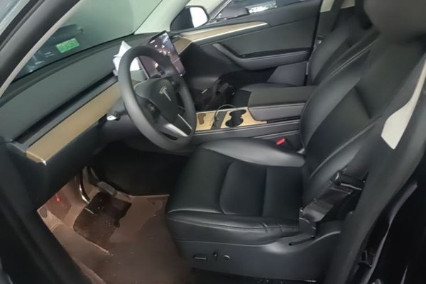 Tesla Model Y 2022, 99800 км, за 25559 USD - фото 17