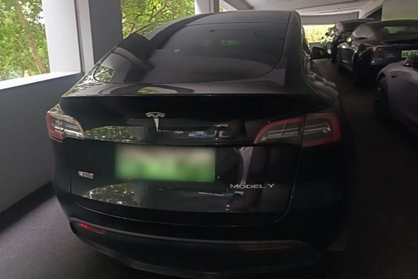 Tesla Model Y 2022, 99800 км, за 25559 USD